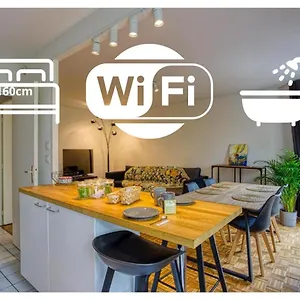 Part Dieu. Rénové Avec Box Garage Appartement